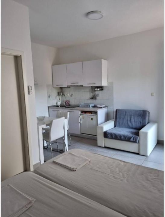 Ferienwohnung White Pearl Sukošan Exterior foto